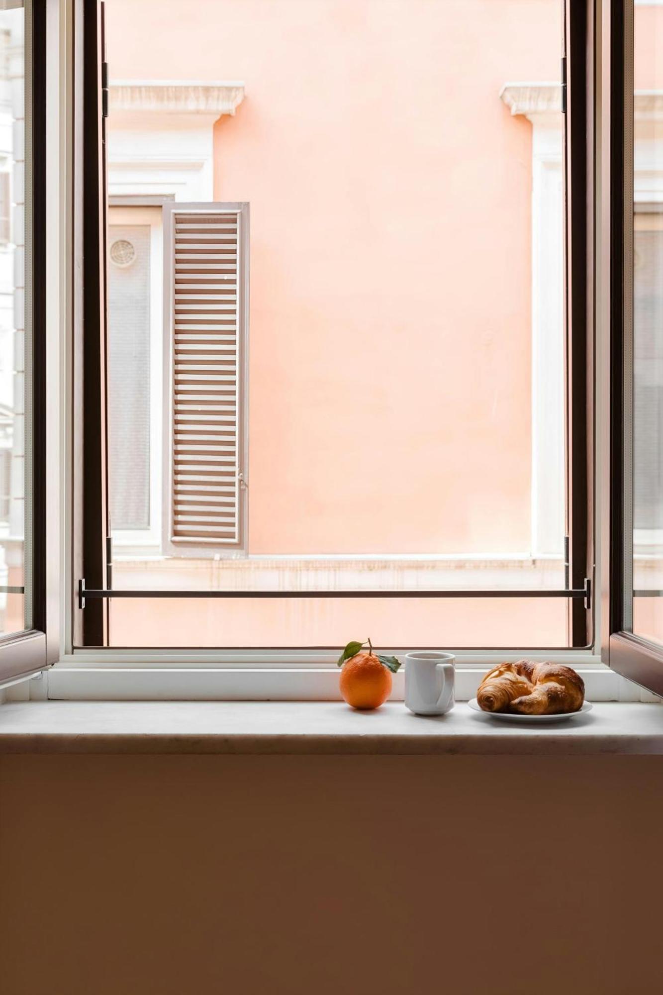 Sonder By Marriott Bonvoy Antinoo Apartments Piazza Del Parlamento Rome Exterior photo