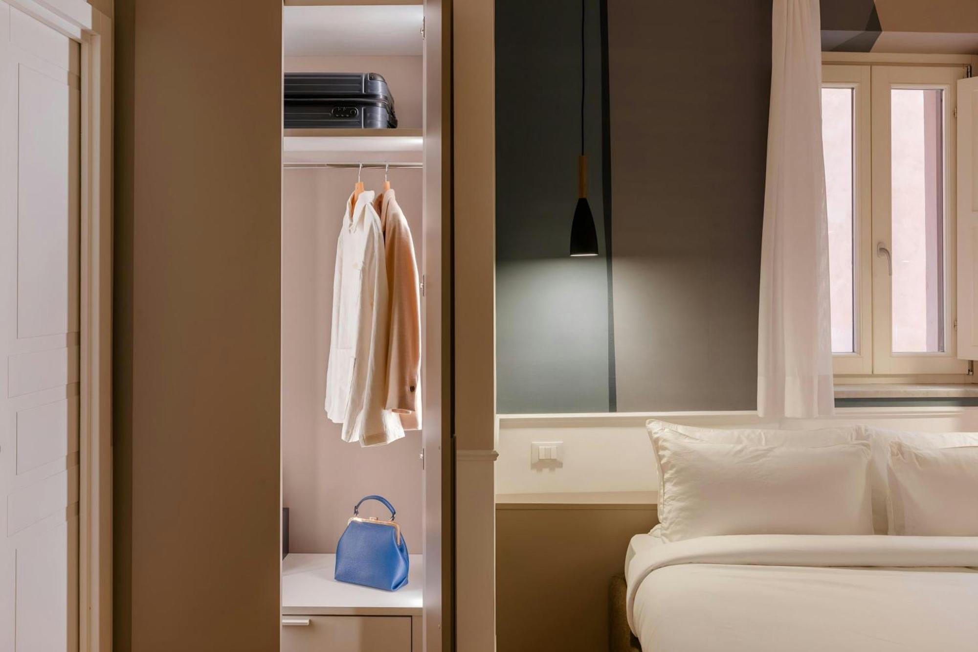 Sonder By Marriott Bonvoy Antinoo Apartments Piazza Del Parlamento Rome Exterior photo