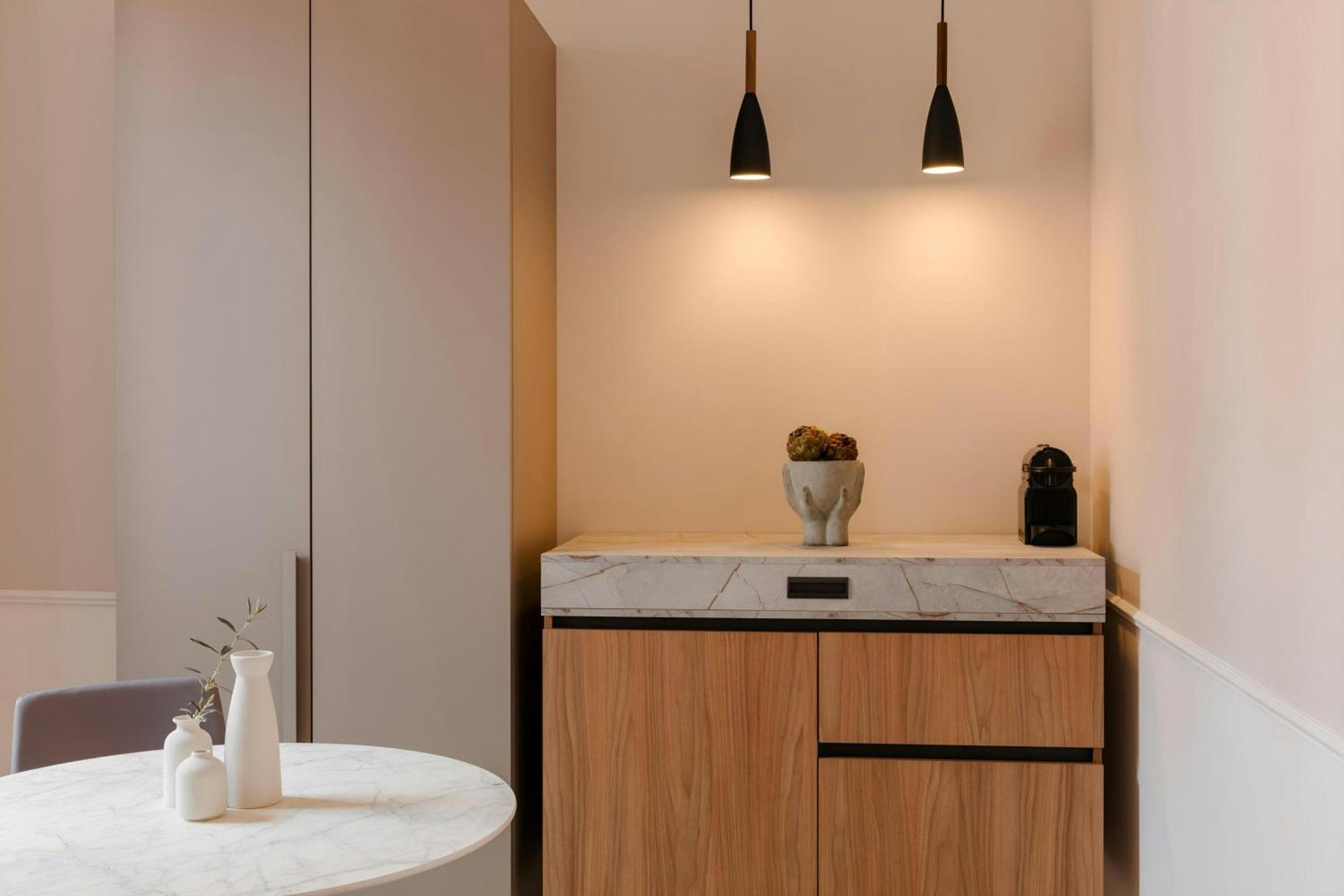 Sonder By Marriott Bonvoy Antinoo Apartments Piazza Del Parlamento Rome Exterior photo