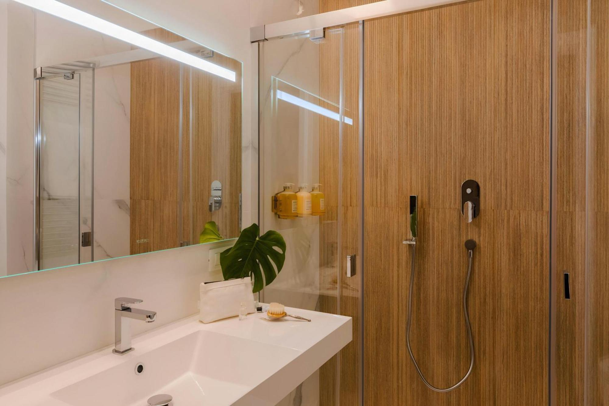 Sonder By Marriott Bonvoy Antinoo Apartments Piazza Del Parlamento Rome Exterior photo