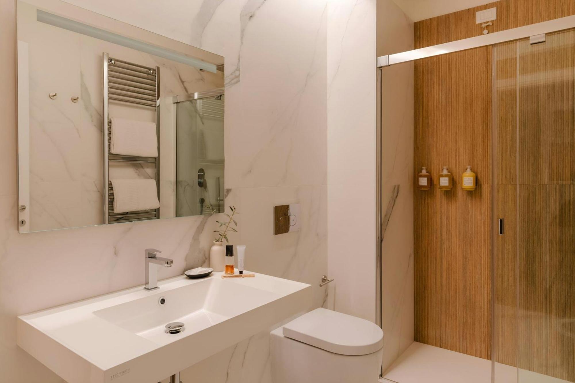 Sonder By Marriott Bonvoy Antinoo Apartments Piazza Del Parlamento Rome Exterior photo