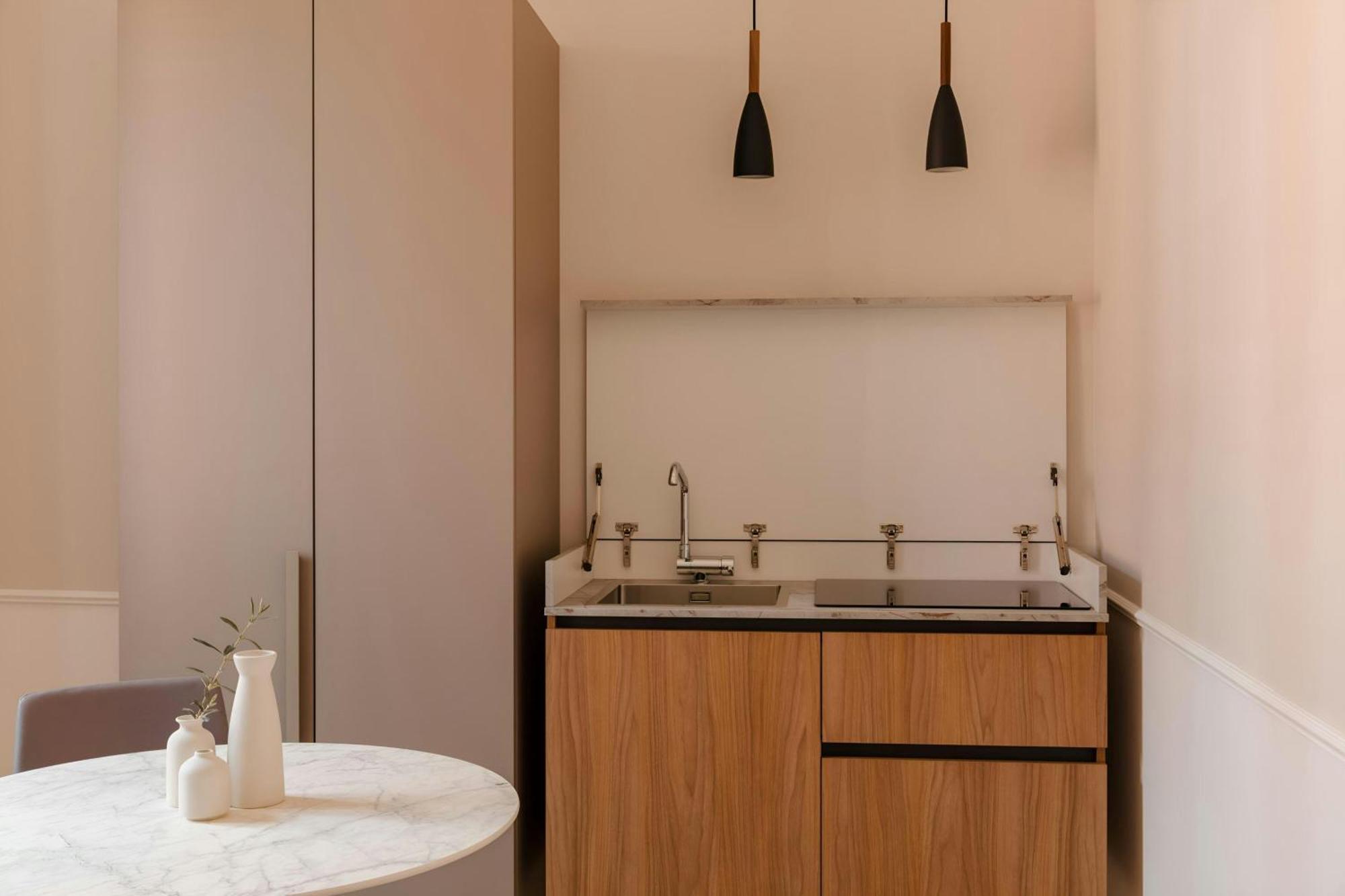 Sonder By Marriott Bonvoy Antinoo Apartments Piazza Del Parlamento Rome Exterior photo